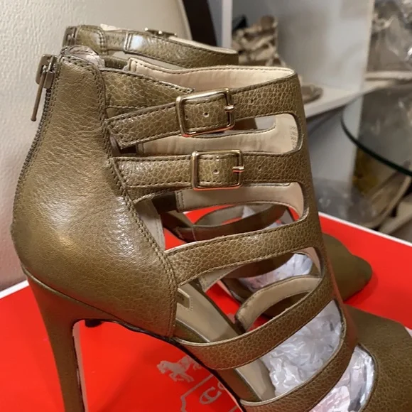 I N C brand new high Heel. - Picture 4 of 8